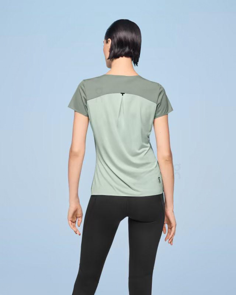 On Cloud Performance-T Verde Oliva | PE_ON8127